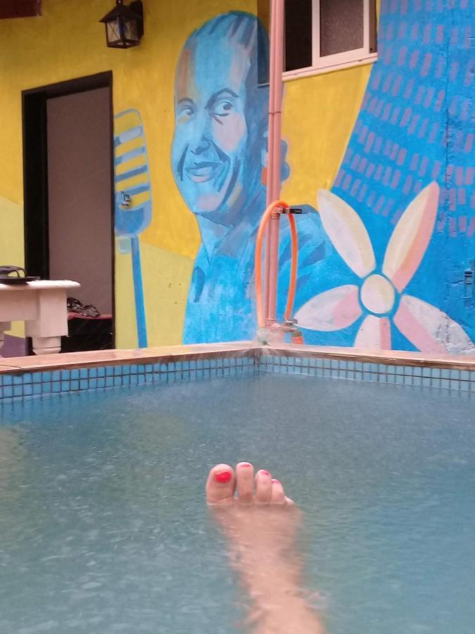 La Casa De Los Murales Avellaneda  Dış mekan fotoğraf
